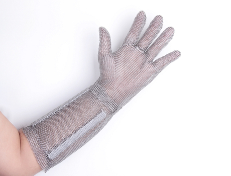 Long Cuff Chainmail Glove.jpg