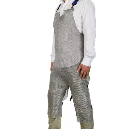 Chainmail Apron with Split Legs: Functional Design for Enhanced Mobility And Protection